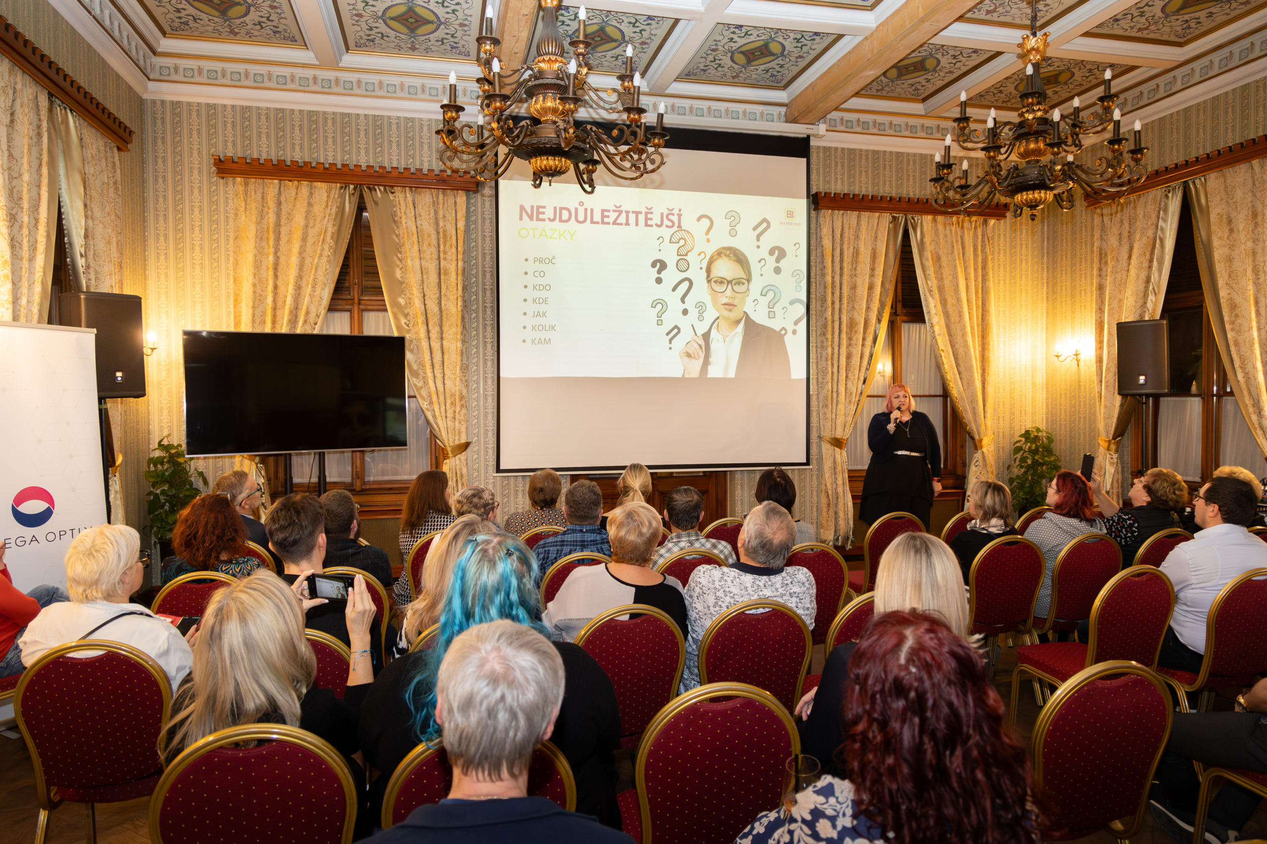 školící a konferenční místnost, školení, lektor, marketing, MDR